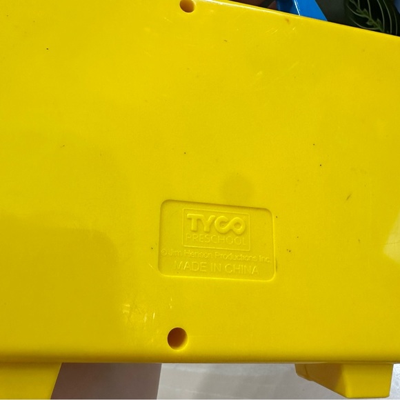 Vtg Sesame Street Tyco Elmo Musical TV Music Box Wind Up Jim Hanson Baby Toy - Picture 9 of 9